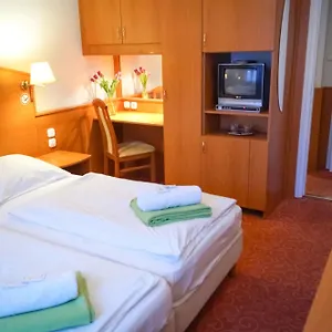 Korona Panzio 3* Budapest